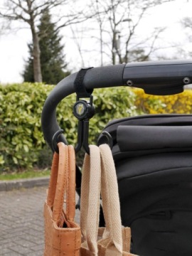 Ручка с двумя крючками для коляски LittleLife - 2