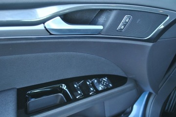 Ford Mondeo V Liftback Facelifting 2.0 EcoBlue 150KM 2020 Ford Mondeo Liftback Titanium 2,0Ecoblu 150KM ASO, zdjęcie 13