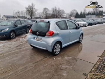 Toyota Aygo I Hatchback 3d 1.0 VVT-i 68KM 2005 Toyota Aygo 1,0 klima wspomaganie elektryka radio zarejestrowany Benzyna, zdjęcie 5