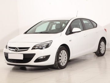 Opel Astra J Sedan 1.6 Twinport ECOTEC 115KM 2018 Opel Astra 1.6 16V, Salon Polska, Serwis ASO, zdjęcie 1