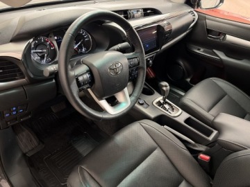 Toyota Hilux VIII Podwójna kabina Facelifting 2024 2.8 D-4D 204KM 2025 Toyota Hilux 2.8 D-4D mHEV Double Cab Executive 4x, zdjęcie 9