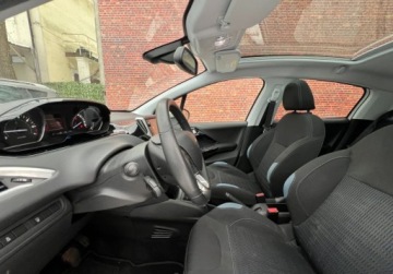 Peugeot 208 I Hatchback 5d Facelifting 1.2 PureTech 82KM 2015 Peugeot 208 Klima Bluetooth Alu Gwarancja w cenie Warszawa VFVV 1.2 82KM, zdjęcie 9