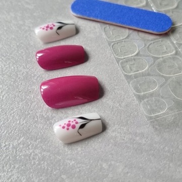 PAZNOKCIE SZTUCZNE TIPSY KWADRATOWE AMARANTOWE SAMOPRZYLEPNE 24SZT