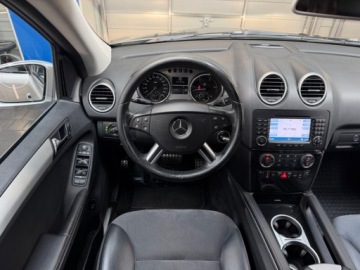 Mercedes Klasa M W164 Off-roader 3.0 V6 (320 CDI) 224KM 2008 Mercedes-Benz ML polski salon niski przebieg bogata opcja wyposazenia bezw, zdjęcie 9