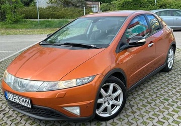 Honda Civic VIII Hatchback 3d 1.8 i-VTEC 140KM 2008 Honda Civic 1.8 Benzyna 2008r UFO