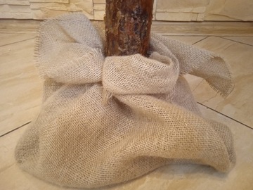 Елка на стволе, украшенная украшениями, 120 см.