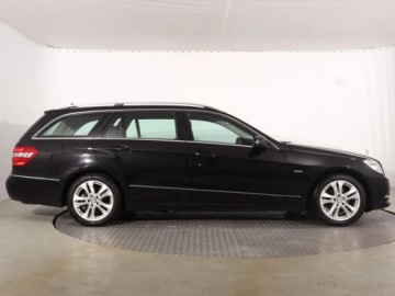 Mercedes Klasa E W212 Kombi 200 CGI BlueEFFICIENCY 184KM 2010 Mercedes E E 200, Automat, Skóra, Navi, Xenon, zdjęcie 5