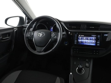 Toyota Auris II Hatchback 5d Facelifting 1.8 Hybrid 136KM 2016 Toyota Auris HEV panorama klima auto navi kamera, zdjęcie 15