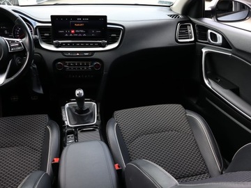 Kia Ceed III Kombi Facelifting 1.5 T-GDI 160KM 2022 Kia Ceed 1.5 T-GDI, Salon Polska, Serwis ASO, zdjęcie 7
