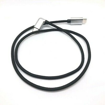 Kabel USB typu C Apple do ładowania. Porsche
