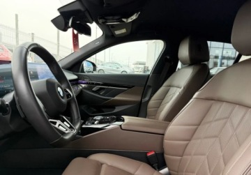 BMW Seria 5 G90-91 2025 BMW Seria 5 I wlasciciel M Sport Hak Gwarancja Bezwypadkowy FVAT23, zdjęcie 28