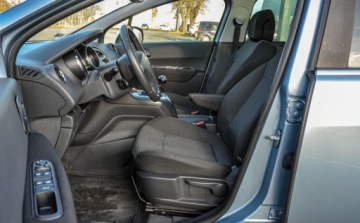 Peugeot 5008 I Minivan 1.6 THP 156KM 2009 Peugeot 5008 7-osobowy Bezwypadkowy Panorama 1.6 Benzyna 156KM, zdjęcie 6