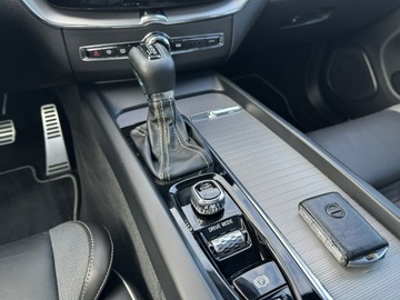 Volvo XC60 II Crossover D4 190KM 2020 Volvo XC 60 R-Design*CarPlay*, zdjęcie 15