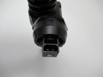 БЛОК ИНЖЕКТОРОВ VW Golf V 1.9TDI 038130073AG