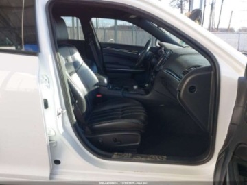 Chrysler 300C II 2023 Chrysler 300s 2023 3.6 Benzyna 300KM, zdjęcie 9