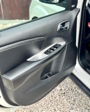 Fiat Freemont 2.0 Multijet II 16v 170KM 2015 Fiat Freemont 2.0 mjet diesel 170KM Black Code 4x4 Automat DVD TV Nawi Sko, zdjęcie 12