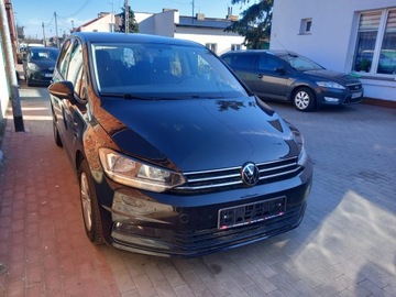 Volkswagen Touran III 2017 VW Touran 1.2 benzyna 116KM 2017r 7 osobowy, zdjęcie 1