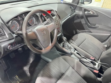 Opel Astra J Hatchback 5d 1.4 Twinport ECOTEC 100KM 2011 Opel Astra 1.4 100KM Klima 1-reka Gotowy do jazdy 1.4 Benzyna 100KM, zdjęcie 35