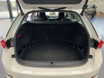 Skoda Octavia IV Scout 1.5 TSI ACT 150KM 2021 Skoda Octavia Ambition ACC CarPlay Android Auto Ambiente Kamera cofan, zdjęcie 17