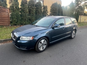 Volvo V50 1.6 DRIVe 109KM 2010 VOLVO V50 1.6 d 110 KM tylko 135552km STAN PERFEKCYJNY, zdjęcie 1
