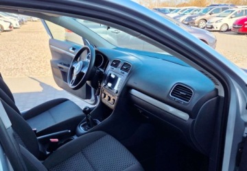 Volkswagen Golf VI Variant 1.2 TSI 105KM 2011 Volkswagen Golf 1,2 Ben 105 KM 6-Biegow 1.2 Benzyna 105KM, zdjęcie 19