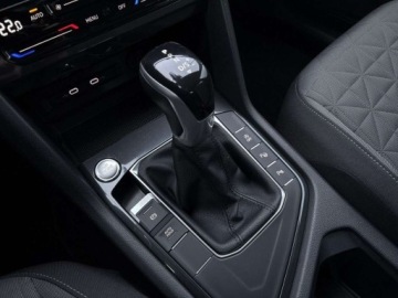 Volkswagen Tiguan II SUV Facelifting 1.5 TSI 150KM 2022 Volkswagen Tiguan TSI 150KM Life DSG LED Keyless Kamera cofania FV23, zdjęcie 26