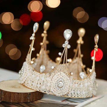 Korona ślubna Tiara Eleganckie dodatki do włosów panny młodej Urok nakrycia głowy 11cm x 8cm