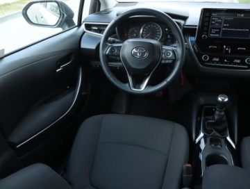 Toyota Corolla XII Sedan 1.5 VVT-i 125KM 2022 Toyota Corolla 1.5 VVT-i, Salon Polska, zdjęcie 6