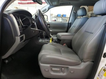 Toyota Sequoia II 5.7 i 381KM 2019 Toyota Sequoia 2019 Toyota Sequoia Limited 4WD (Natl) 5.7 Benzyna 381KM, zdjęcie 6