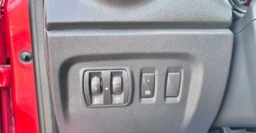 Renault Captur I Crossover 1.2 ENERGY TCe 118KM 2016 Renault Captur 1.2B 118KM przeb 96tys kamera navi stan bdb zarejestrowany, zdjęcie 27