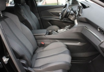 Peugeot 3008 II Crossover Facelifting  1.2 PureTech 130KM 2022 Peugeot 3008 Eat8 Od RiA 1.2 Benzyna 130KM, zdjęcie 9