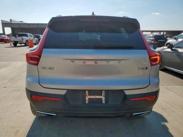 Volvo XC40 Crossover 2.0 T5 247KM 2019 Volvo XC 40 2019 VOLVO XC40 T5 MOMENTUM 2.0 Benzyna 247KM, zdjęcie 5