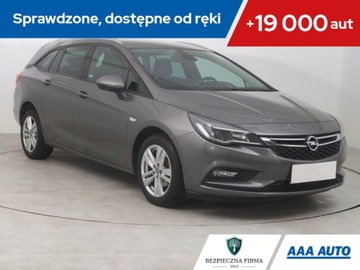 Opel Astra K Sports Tourer 1.6 CDTI 110KM 2017 Opel Astra 1.6 CDTI, Navi, Klima, Tempomat