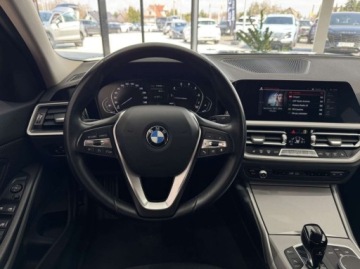 BMW Seria 3 G20-G21 Limuzyna 2.0 318i 156KM 2022 BMW Seria 3 318i Advantage Kamera cofania LED 3 stref. klimatyzacja, zdjęcie 14