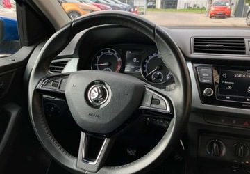 Skoda Fabia III Hatchback Facelifting 1.0 TSI 95KM 2020 Skoda Fabia Skoda Fabia 1.0 TSI Active Benzyna 95KM, zdjęcie 19