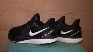 NIKE INSEASON TR 8 В ОЧЕНЬ ХОРОШЕМ СОСТОЯНИИ