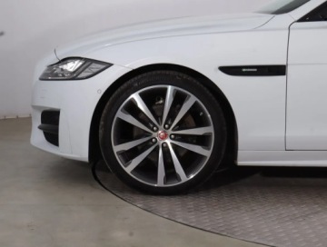 Jaguar XF II Sportbrake 2.0 i4D 180KM 2017 Jaguar XF 20d AWD, Serwis ASO, 177 KM, 4X4, zdjęcie 14
