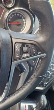 Opel Astra J Sports Tourer 2.0 CDTI ECOTEC 165KM 2012 Opel Astra 2.0 CDTI 165KM LED Automat Xenon Navi Skora 2.0 Diesel 164KM, zdjęcie 14