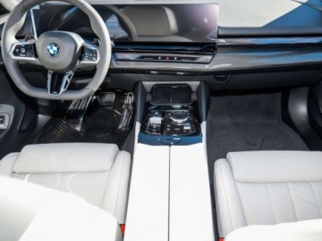 BMW Seria 5 G90-91 Touring 2.0 520d 197KM 2026 520d xDrive M Sport 2.0 ( 197 KM)| Szklany dach panoramiczny, zdjęcie 5