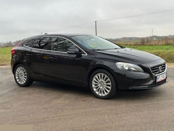 Volvo V40 II Cross Country 2.0 D2 DRIVE-E 120KM 2015 Volvo V40 D2 RDesign 1.6D 120 KM 2015r, zdjęcie 13