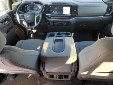 Chevrolet Silverado II 2022 Chevrolet Silverado 2022, 5.3L, 4x4, K1500 LT, po gradobiciu 5.3 Benzyna, zdjęcie 6