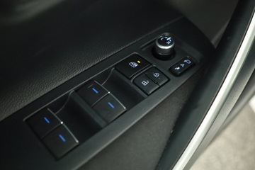 Toyota Corolla XII Sedan Facelifting 1.5 VVT-i 125KM 2023 Toyota Corolla 1.5 VVT-i, Salon Polska, zdjęcie 16