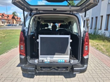 Citroen Berlingo III Osobowy M 1.5 BlueHDi 131KM 2021 Citroen Berlingo XL LONG PFRON Do osób niepełnosprawnych wózek inwalida, zdjęcie 13