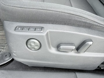 Skoda Superb II Outdoor 1.6 TDI CR DPF 105KM 2014 Škoda Superb Skoda Superb 1.6 TDI 105KM 2014r., zdjęcie 32