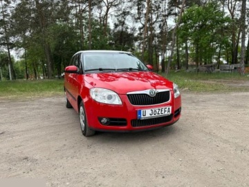 Skoda Fabia II Hatchback 1.2 i HTP 12V 70KM 2009 Skoda Fabia 1.2 12V Sport 70KM 2009r, zdjęcie 3
