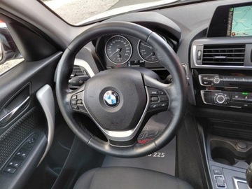 BMW Seria 1 F20-F21 Hatchback 5d Facelifting 2015 116d 116KM 2015 BMW Seria 1 Automat LED Nawigacja Sensor PDC 1.5 Diesel 116KM, zdjęcie 17
