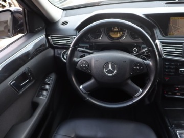 Mercedes Klasa E W212 Kombi 250 CDI BlueEFFICIENCY 204KM 2011 Mercedes E E 250 CDI, 201 KM, Automat, Skóra, zdjęcie 6