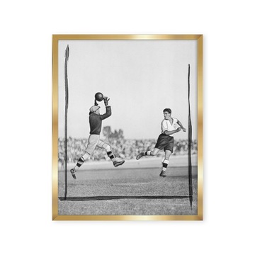 Футбольный ретро-постер 1932 года в рамке футбольного матча
