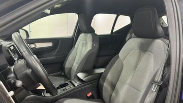 Volvo XC40 Crossover Facelifting 2.0 B3 163KM 2022 Volvo XC 40 B3 Core 4x2, zdjęcie 9