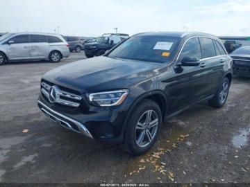 Mercedes GLC C254/X254 2022 Mercedes-Benz GLC 300, 2022r., 4x4, 2.0L 2.0 Benzyna 255KM, zdjęcie 1